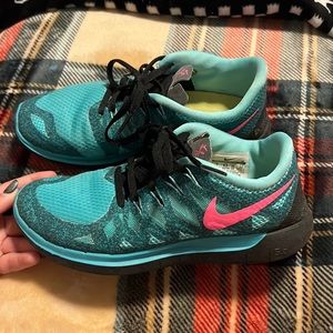 Nike free 5.0 shoes! Teal, pink and black!